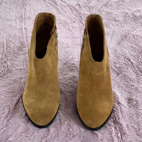 Crown Vintage Cvivvy Suede Ankle Boot - Picture 3 of 8